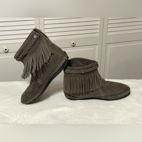 Minnetonka high top back zip boot - Picture 2 of 6